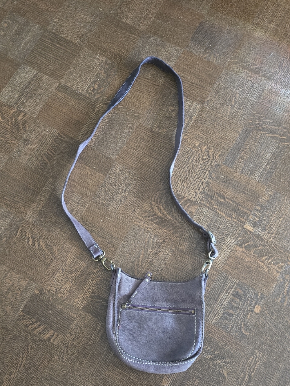Vintage Roots Women's Small Crossbody Bag in Brownish-purple Leather